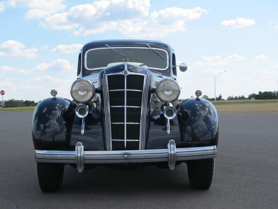  Chrysler CZ Airstream Eight 4-Door Sedan 1935 года  (фото 5 из 9)